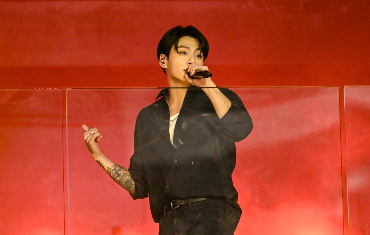 Jung Kook порадовал многомилионную Army мощным дебютом в Spotify