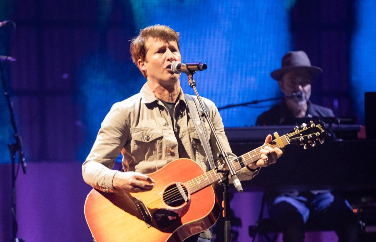 James Blunt Promises Name Change if Debut Album Reclaims Number One Spot