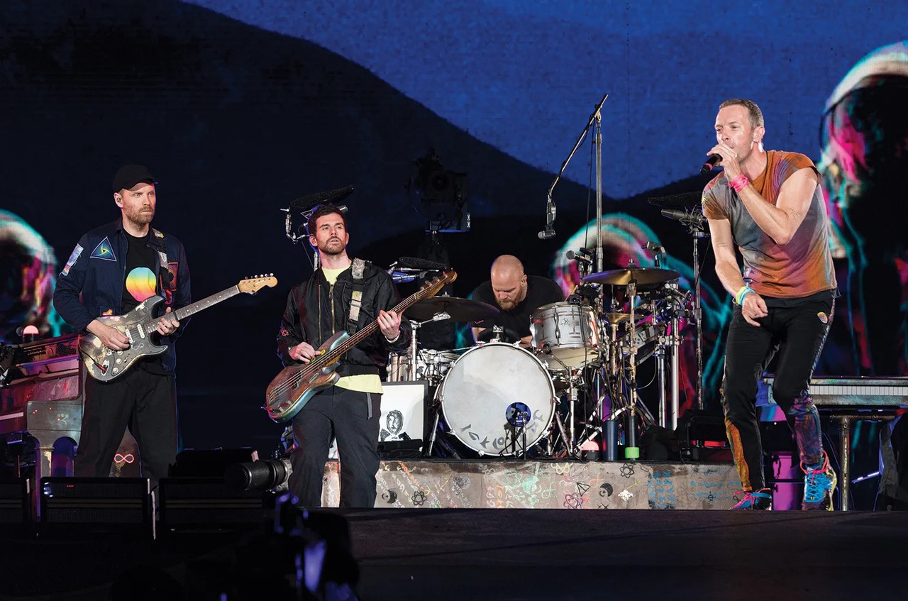Coldplay анонсировали новый альбом "Moon Music" на виниле из переработанного пластика