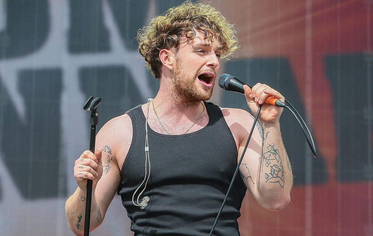 Tom Grennan Hits New Heights with Higher on UK Radio