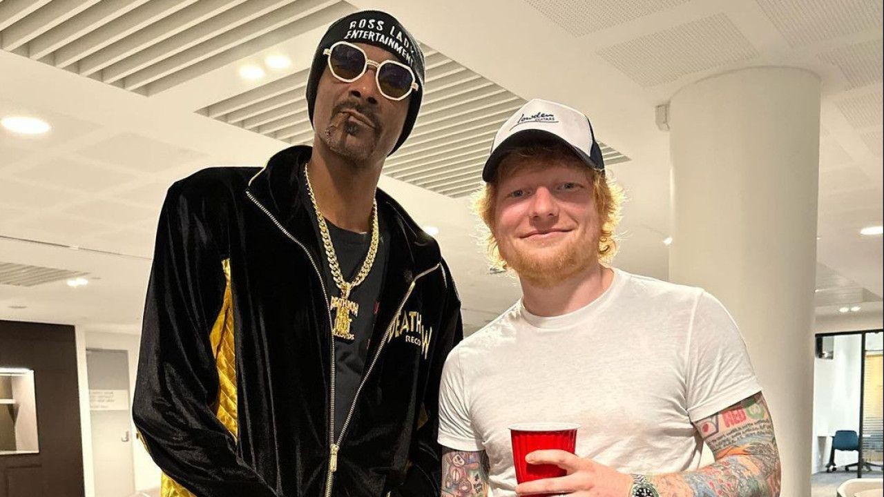 Snoop Dogg gifts Ed Sheeran with huge gold chain after 'welcoming' him to his label