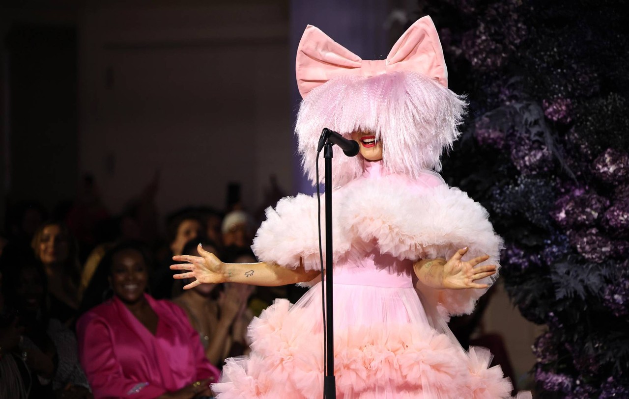Sia Drops Soaring "Gimme Love" Single Ahead of First Album in 8 Years