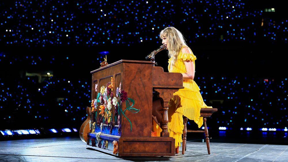 Taylor Swift debuts grief-themed &quot;Bigger Than the Whole Sky&quot; after Rio fan’s death