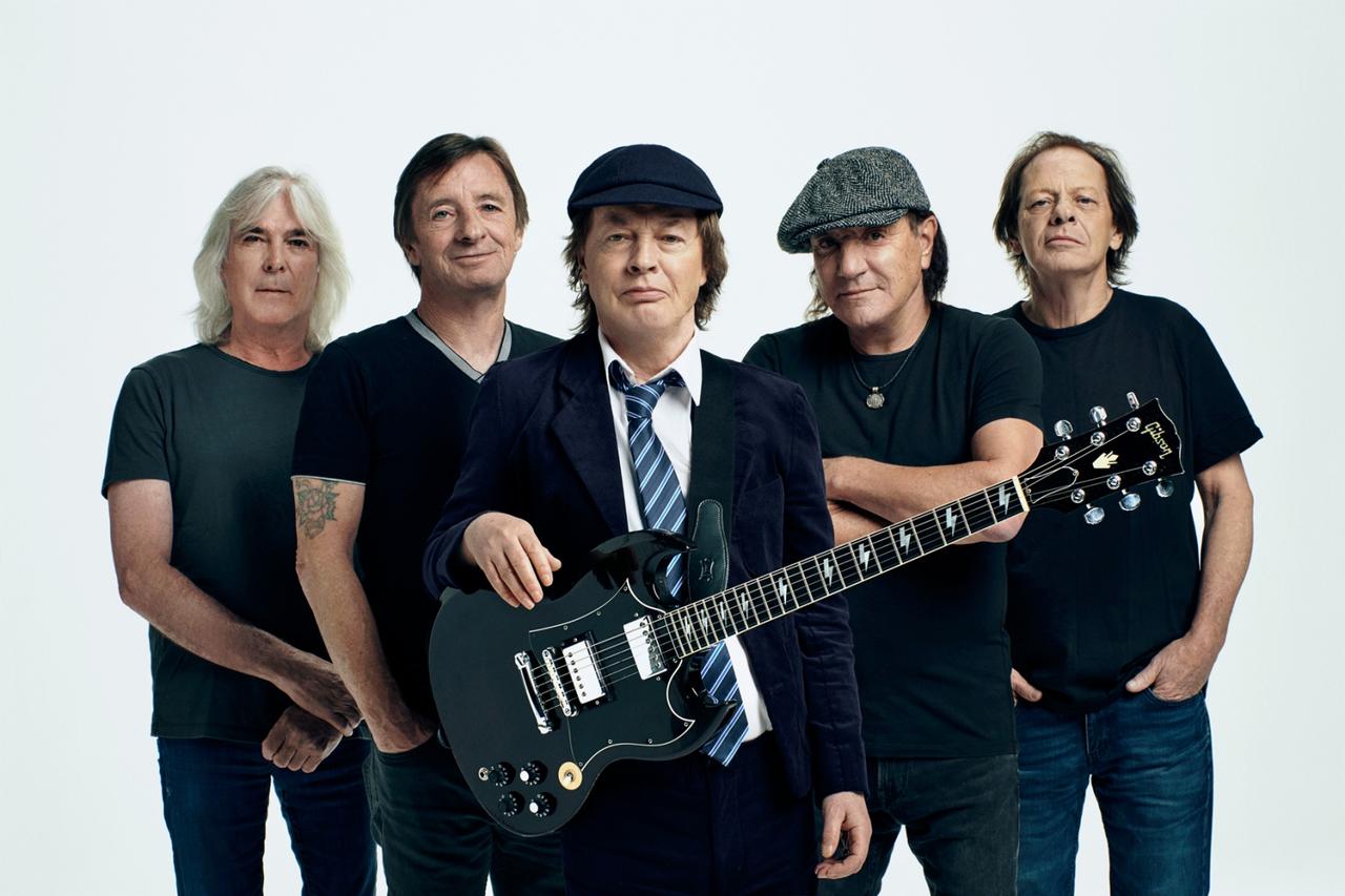 AC/DC в честь 50-летия перевыпустят альбомы на золотом виниле