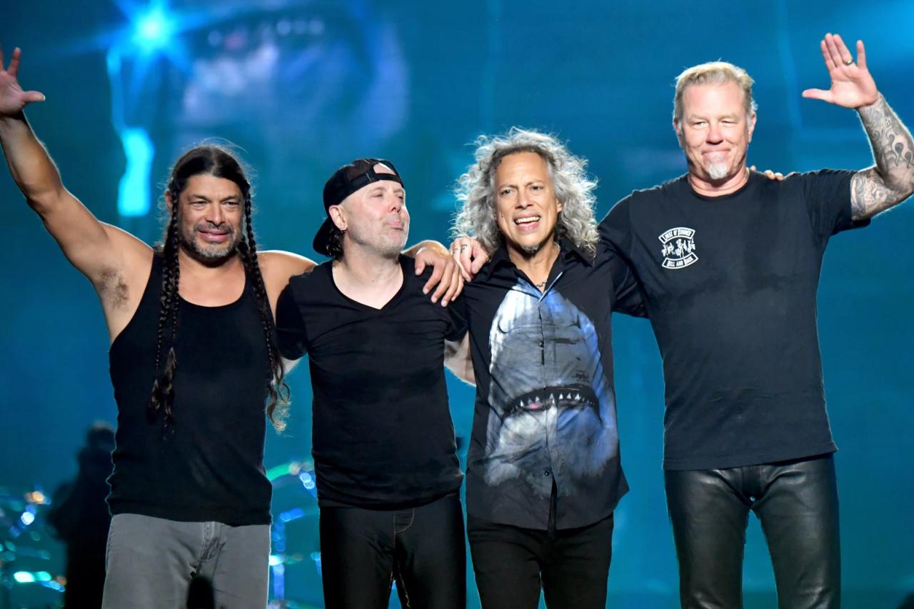 Metallica выложили кавер на две песни Элтона Джона